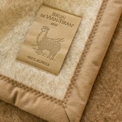 deken-van-Alpaca-met-label