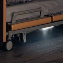 verlichting-onder-het-zorgbed-voor-betere-oriëntatie-tijdens-de-nacht
